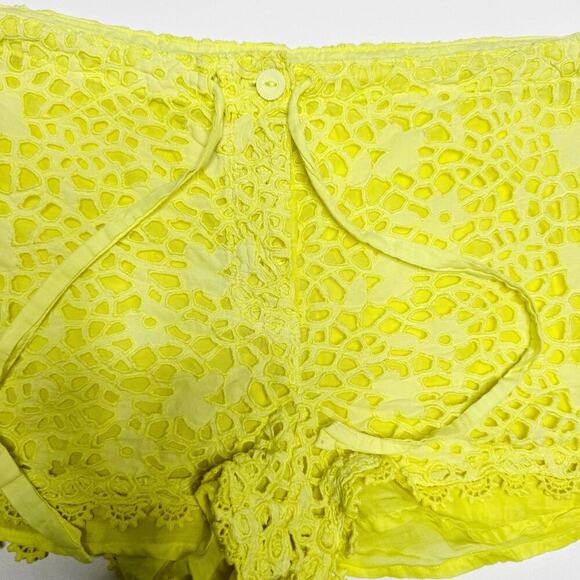 Temptation Positano Eyelet Lace Shorts Drawstring in Yellow Size Medium - Picture 3 of 9
